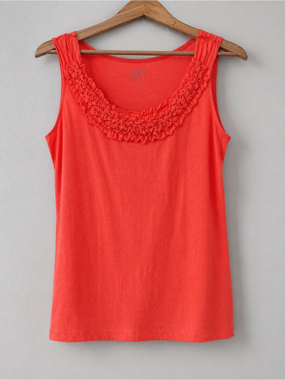 Ann Taylor LOFT Women’s Medium Coral Ruffle Neck Tank Top Sleeveless 100% Cotton